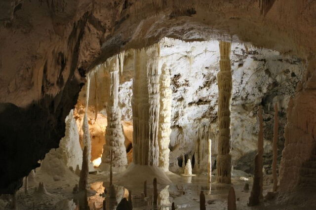 The thermal Grotto Giusti in Tuscany