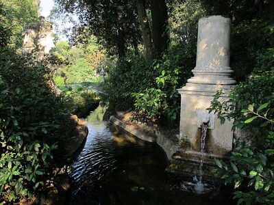 Canal in Giardino Bardini