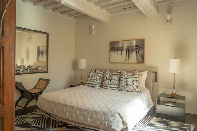 A suite in Town House Garden