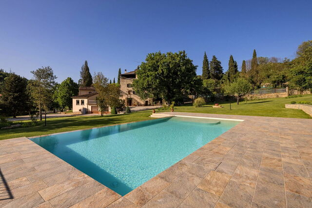 Villa Carniani, pools