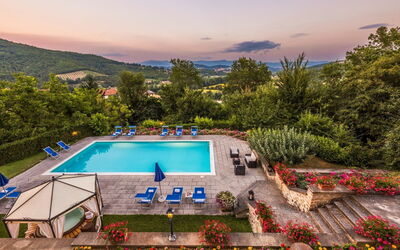 Palazzo Rosadi, pool and view