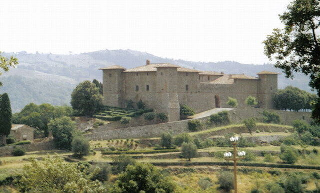 scansano castle