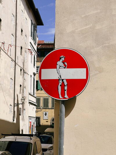 Navigating street signs/art in Florence