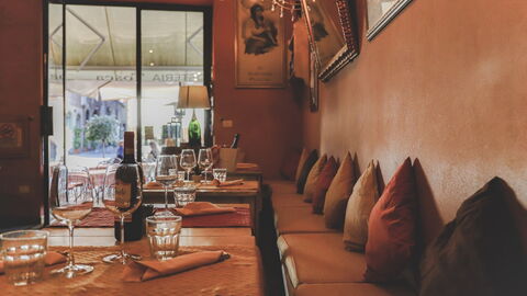 Osteria Tosca, interior