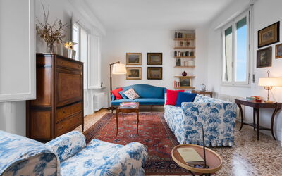 Villa Spotlight: Orto Botanico Apartment With Terrace And Dome View, living room