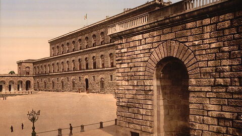 Old photo of Pitti Palace