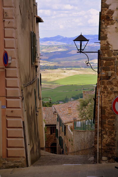 Glimpses in Montalcino