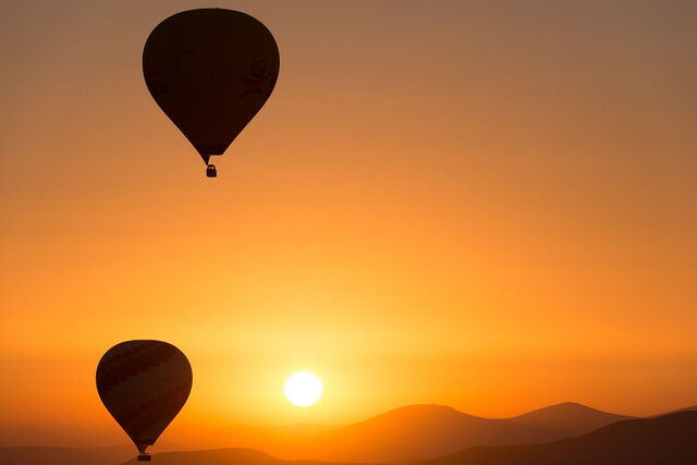 Hot air ballooning
