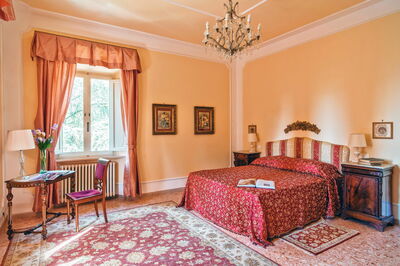 Villa Staggia, bedroom