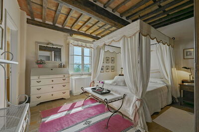 Villa Marlia, bedroom