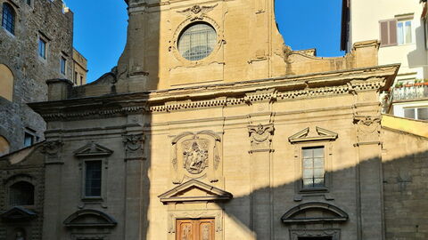 Santa Trinita, exterior