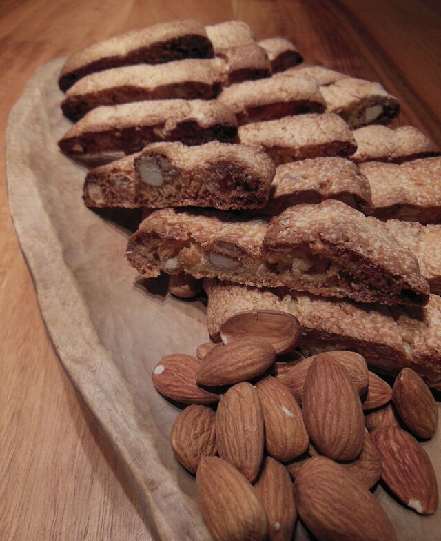 Cantuccini biscuits