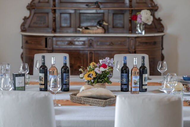 Villa Aiale, dining