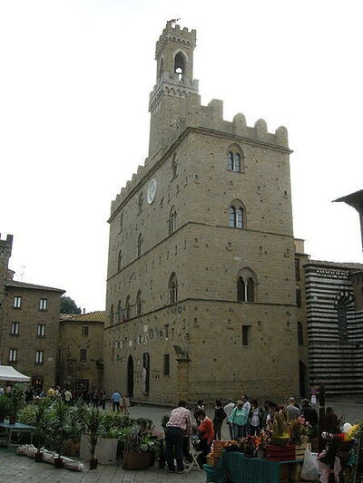 palazzo pretorio in volterra