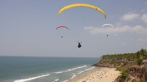 Paraglide on the coast