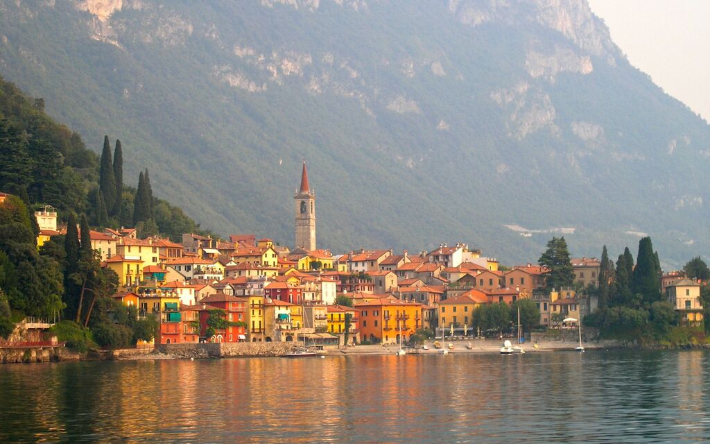 A town along Lake Como in late afternoon