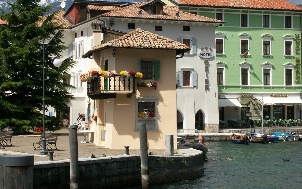 il lago