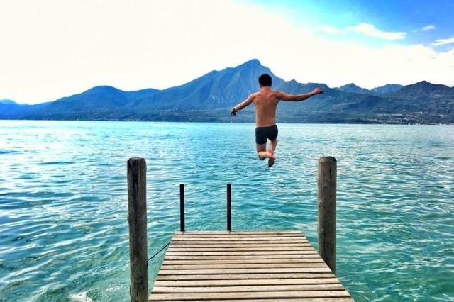 Un salto nel blu