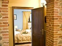 Accommodation:&nbsp;Grecale