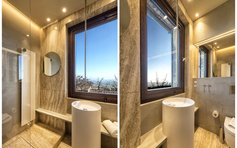 Villa Piazza Della Fortezza: Property, Bathroom, Room, Interior Design, Wall, Building, Real Estate, Plumbing Fixture, Home, Architecture