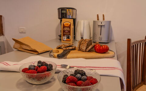 La Miccia: Tableware, Food, Ingredient, Serveware, Fruit, Dishware, Produce, Cup, Breakfast