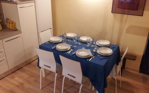 Residenza Monna Lisa: Room, Table, Property, Furniture, Dining Room, Floor, Hardwood, Tablecloth, Interior Design, Chair