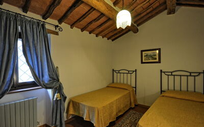 Accommodation:&nbsp;Violetta