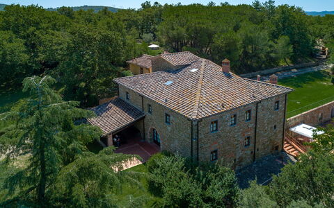 Villa Il Prato: Architecture, Estate, Landscape, Shrub, Home, Rural Area, Mansion, Farmhouse, Villa, Hacienda