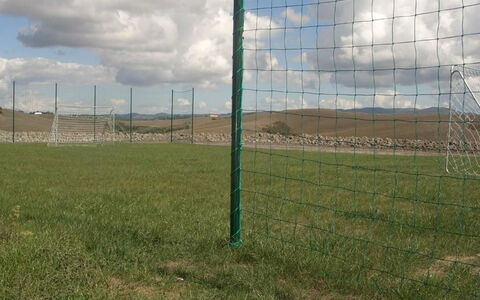 Agriturismo Il Gattero: Grassland, Grass, Land Lot, Fence, Net, Pasture, Line, Grass Family, Sky, Cloud