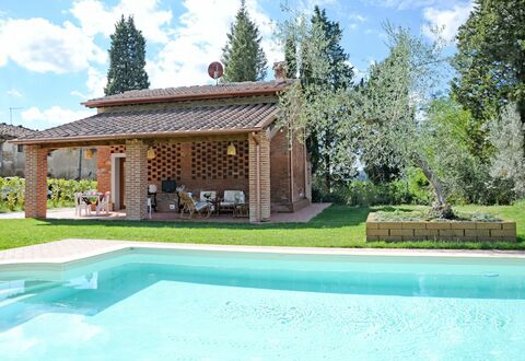 Il Fienile Di Giovanna: Property, House, Home, Swimming Pool, Building, Real Estate, Estate, Villa, Leisure, Residential Area