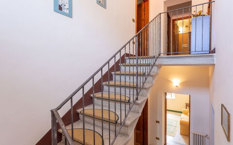 Villa Mastiano: Stairs, Handrail, Property, Room, Building, Baluster, House, Real Estate, Home, Architecture