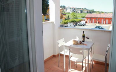 Accommodation:&nbsp;Bilocale Primo Piano Con Veranda 122v