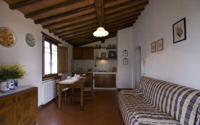 Accommodation:&nbsp;Pergola