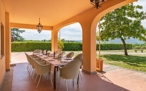 Villa Santa Maria: Property, Building, Real Estate, Room, House, Estate, Architecture, Interior Design, Home, Table