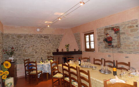 Villa i Cedri: Room, Property, Building, Restaurant, Furniture, Table, Dining Room, Interior Design, Floor, Real Estate