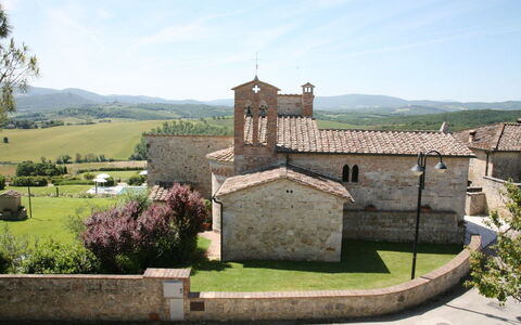 San Martino: Property, Wall, Building, Medieval Architecture, Rural Area, Fortification, Tree, Landscape, Architecture, Estate