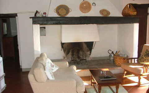 Accommodation:&nbsp;1205
