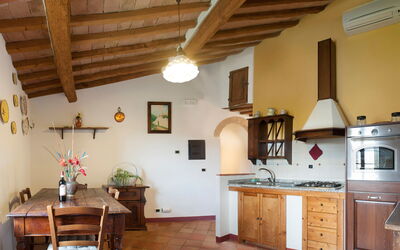 Accommodation:&nbsp;407