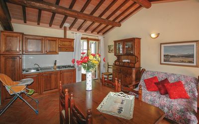 Bilocale: Room, Property, Building, Furniture, Living Room, Interior Design, House, Ceiling, Beam, Floor