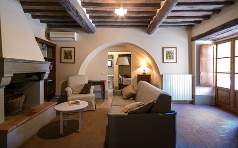 Case Sant'anna 14: Room, Property, Living Room, Building, Interior Design, Ceiling, Furniture, House, Real Estate, Floor