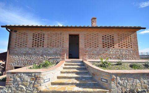 Villa Barbara: Property, House, Wall, Building, Home, Real Estate, Architecture, Sky, Facade, Estate