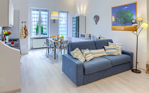 Casa Mary - Levanto: Furniture, Interior Design, Couch, Flooring, Floor, Room, Wood, Table, Living Room, Ceiling