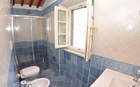 Anfora!!: Bathroom, Property, Room, Tile, Real Estate, Architecture, House, Building, Floor, Interior Design