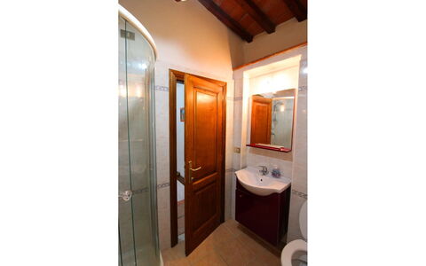 La Casa del Nonno: Tap, Sink, Plumbing Fixture, Building, Mirror, Door, Wood, Bathroom, Toilet