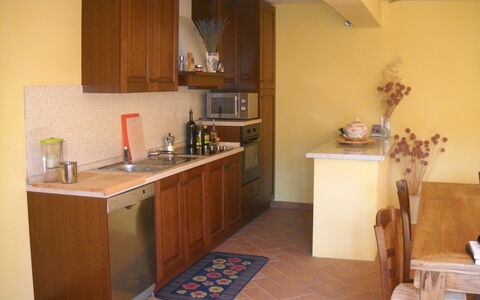 Casa Alla Minuccia Di Villa a Sesta: Room, Property, Furniture, Cabinetry, Building, Kitchen, Floor, Interior Design, House, Tile