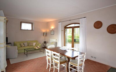 Accommodation:&nbsp;Lyra