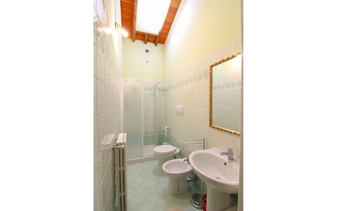 Galleria di Brolio: Flooring, Floor, Interior Design, Ceiling, Tile, Plumbing Fixture, Bathroom, Plumbing, Light Fixture