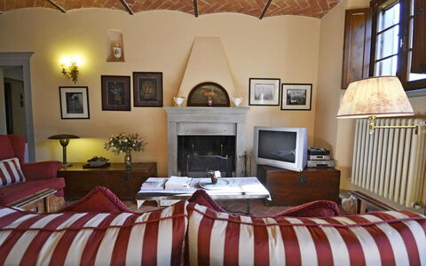 Villa Santa Maria: Room, Furniture, Bedroom, Bed, Property, Bed Sheet, Interior Design, Bed Frame, Ceiling, Bedding