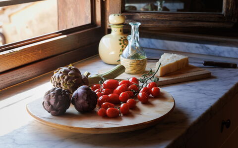 Terrazza Cortonese: Food, Table, Tableware, Dishware, Fruit, Ingredient, Picture Frame, Wood, Natural Foods