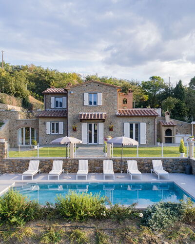 Villa Chiara: Property, House, Building, Home, Estate, Real Estate, Residential Area, Architecture, Villa, Swimming Pool
